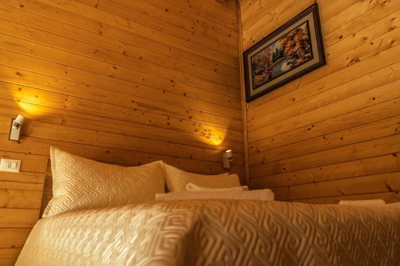 Ujevara E Vogel Villa Theth