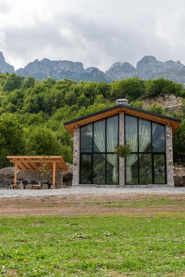 Villa Ujevara E Vogel
